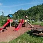 Hi